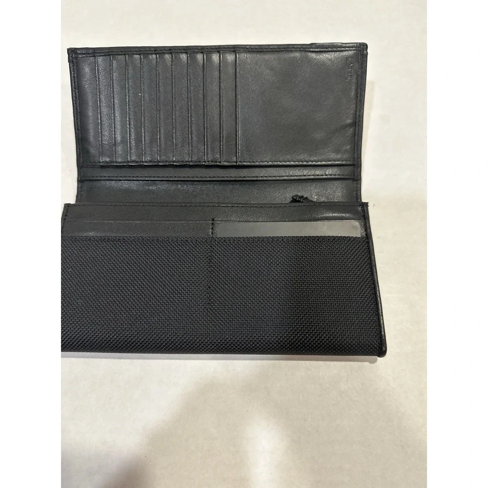 TUMI Alpha SLG Breast Pocket Wallet Black New With Tags